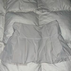 White Lululemon tennis skirt